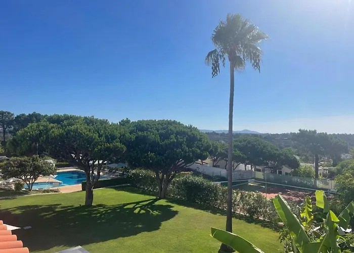 Beautiful Set In The Heart Of Quinta - Newly Refurbished *