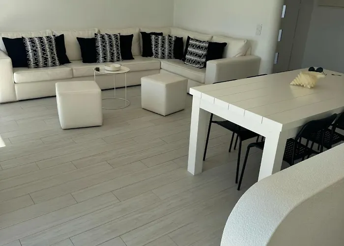 Beautiful Set In The Heart Of Quinta - Newly Refurbished Appartement