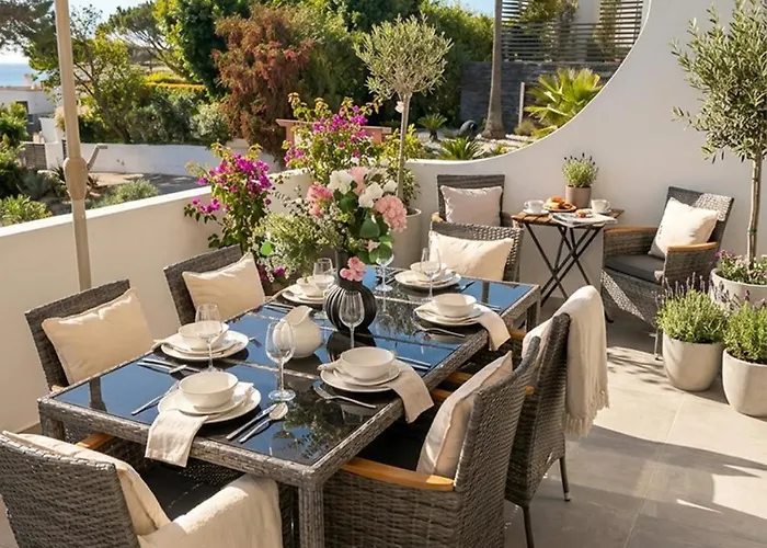 Beautiful Set In The Heart Of Quinta - Newly Refurbished Appartement *